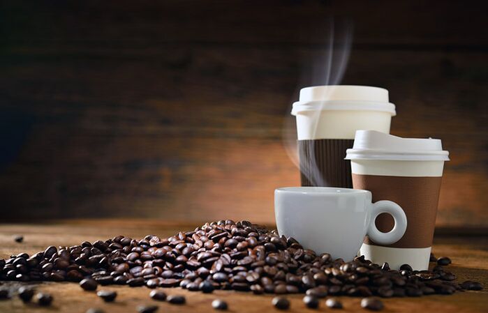 kaffe som et forbudt produkt mens du tar vitamin for styrke